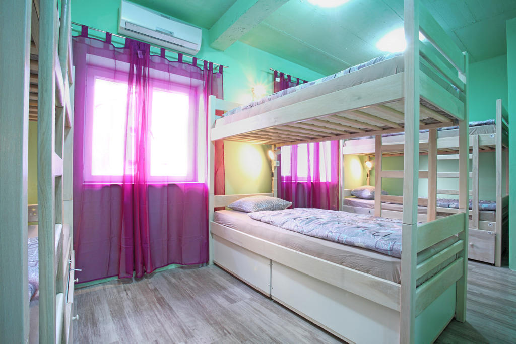 זאגרב My Way Hostel חדר תמונה